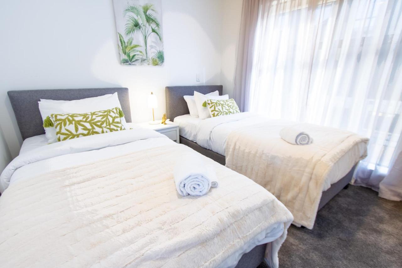 Stylish 2-Bedroom Haven Next To Hagley Park Christchurch Buitenkant foto