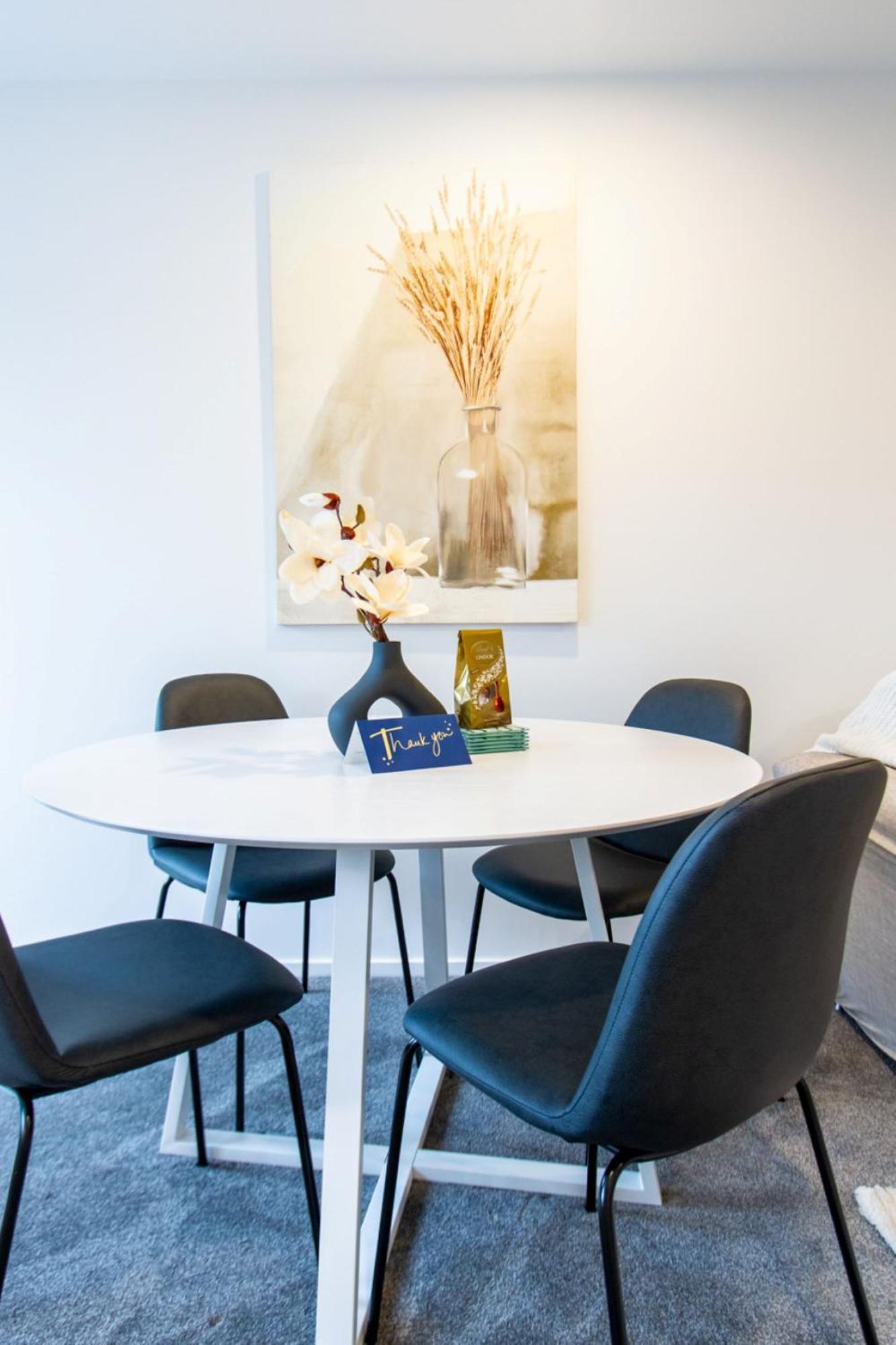 Stylish 2-Bedroom Haven Next To Hagley Park Christchurch Buitenkant foto
