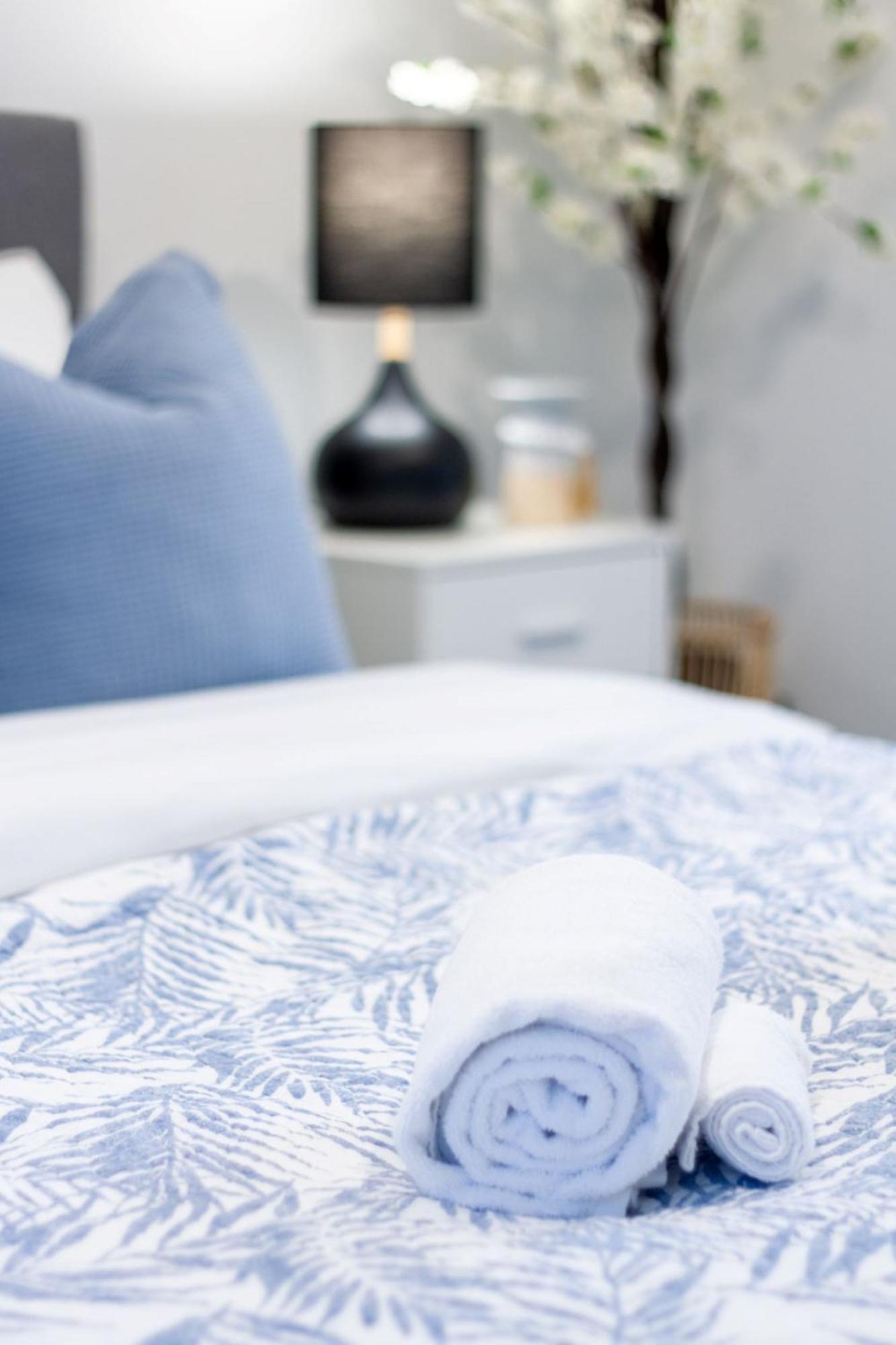 Stylish 2-Bedroom Haven Next To Hagley Park Christchurch Buitenkant foto