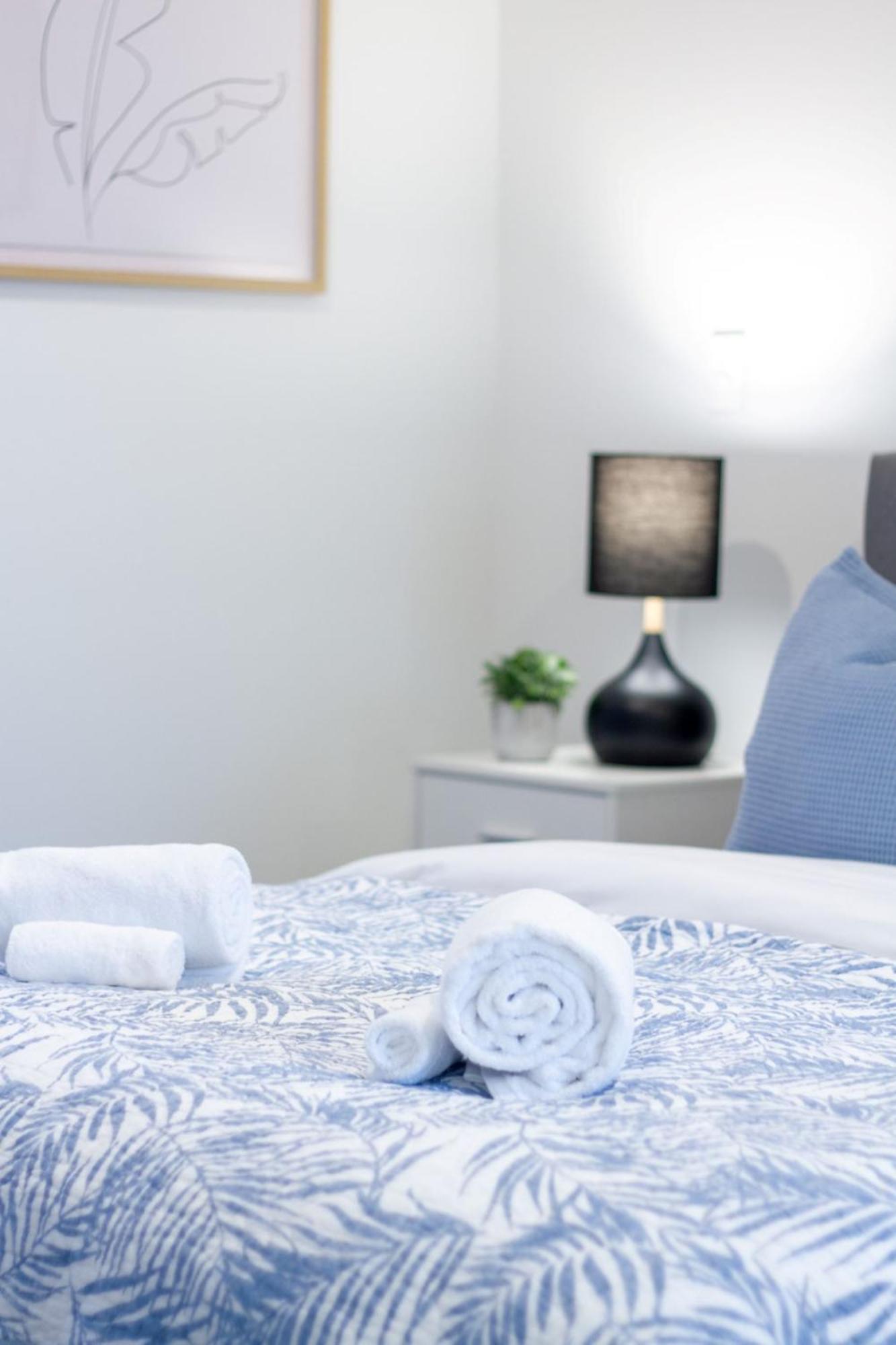 Stylish 2-Bedroom Haven Next To Hagley Park Christchurch Buitenkant foto